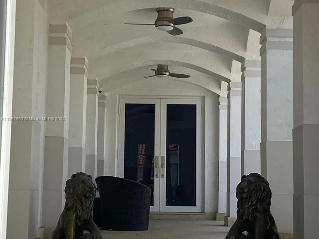 6218 NW 113th Pl, Doral FL 33178