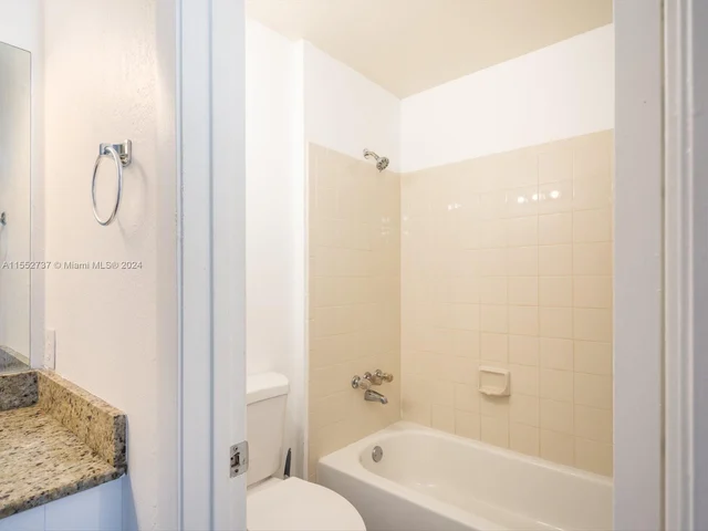 4281 W Mcnab Rd # 28, Pompano Beach FL 33069