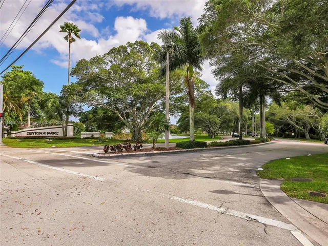 3710 NW 19th St, Coconut Creek FL 33066