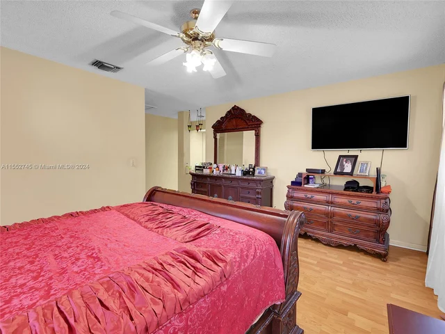 3710 NW 19th St, Coconut Creek FL 33066