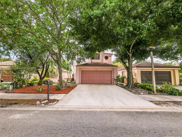 3710 NW 19th St, Coconut Creek FL 33066