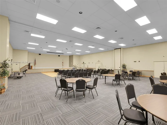 3710 NW 19th St, Coconut Creek FL 33066