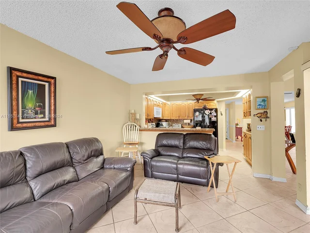 3710 NW 19th St, Coconut Creek FL 33066
