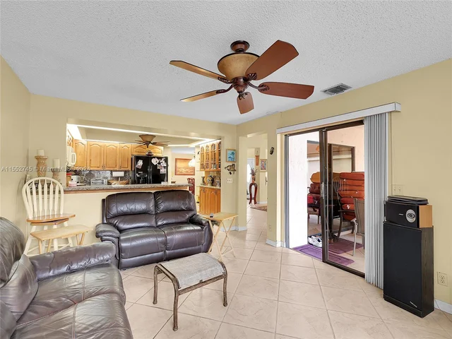 3710 NW 19th St, Coconut Creek FL 33066