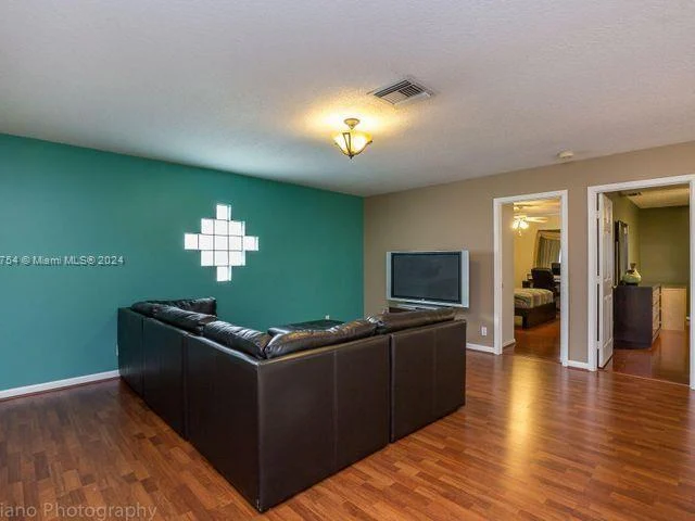 5289 NW 112th Way, Coral Springs FL 33076