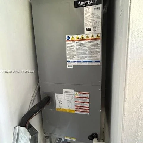 581 NW 184th Ter, Miami Gardens FL 33169