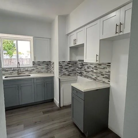 581 NW 184th Ter, Miami Gardens FL 33169