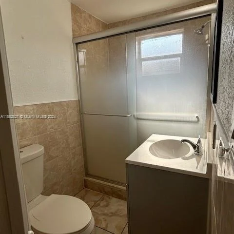 581 NW 184th Ter, Miami Gardens FL 33169