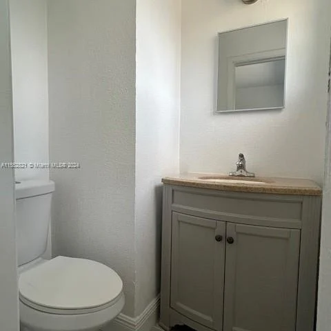 581 NW 184th Ter, Miami Gardens FL 33169