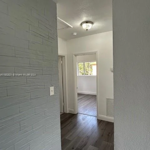 581 NW 184th Ter, Miami Gardens FL 33169