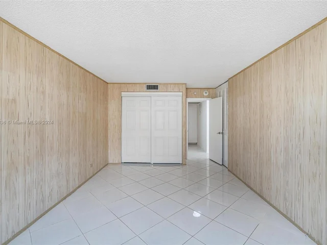 230 174th St # 1912, Sunny Isles Beach FL 33160