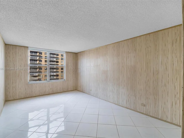 230 174th St # 1912, Sunny Isles Beach FL 33160