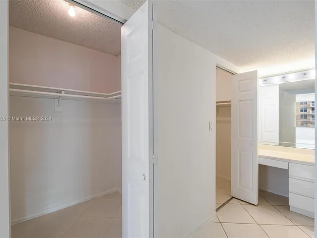 230 174th St # 1912, Sunny Isles Beach FL 33160
