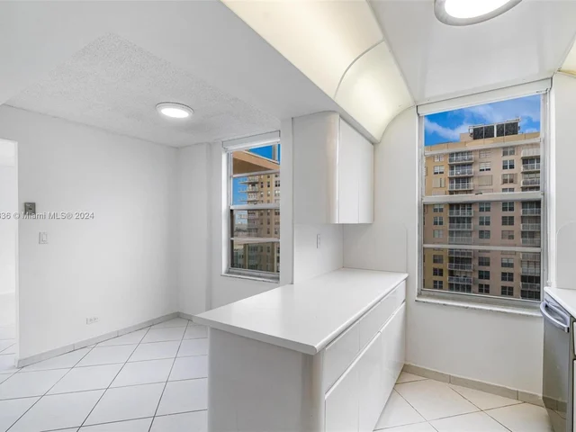 230 174th St # 1912, Sunny Isles Beach FL 33160