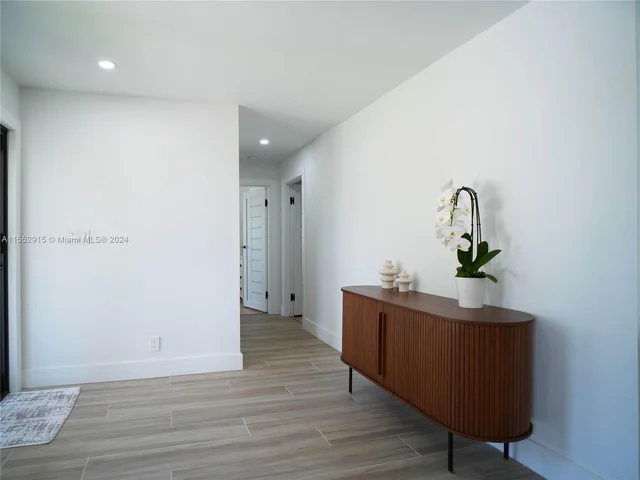 2880 NE 23rd Pl, Pompano Beach FL 33062