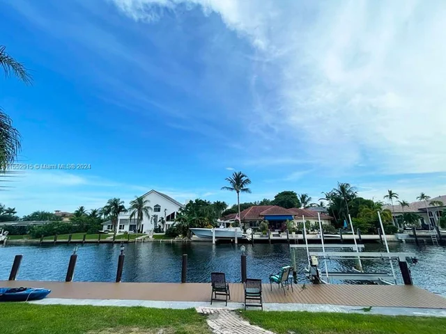 2880 NE 23rd Pl, Pompano Beach FL 33062