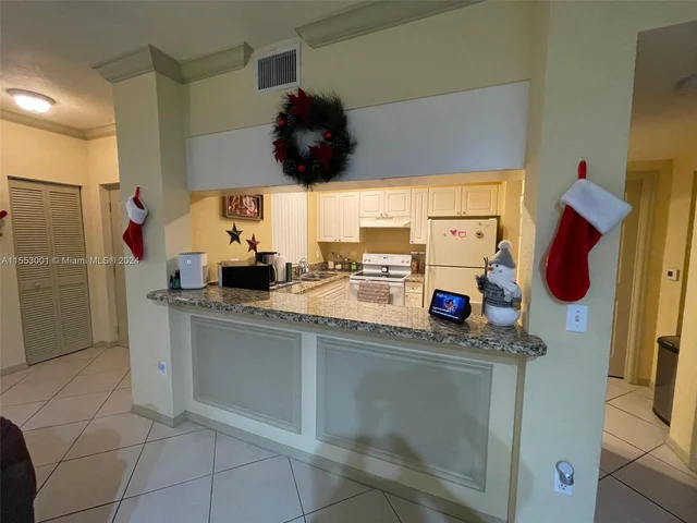 6830 W Sample Rd # 6830, Coral Springs FL 33067