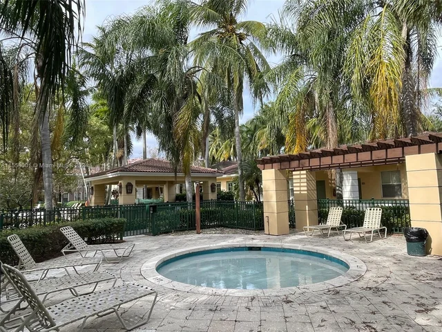 6830 W Sample Rd # 6830, Coral Springs FL 33067