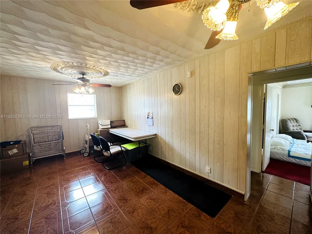 216 SW 1st St, Deerfield Beach FL 33441