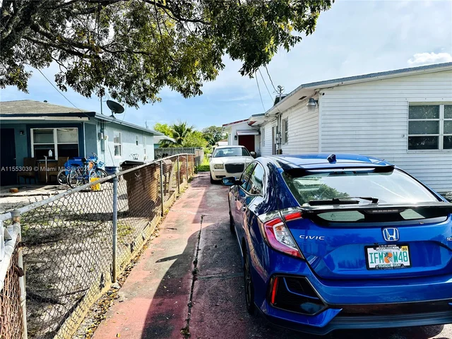 216 SW 1st St, Deerfield Beach FL 33441