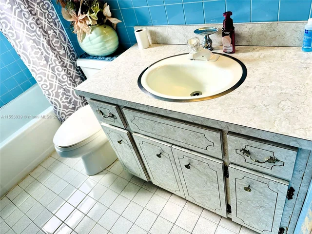 216 SW 1st St, Deerfield Beach FL 33441