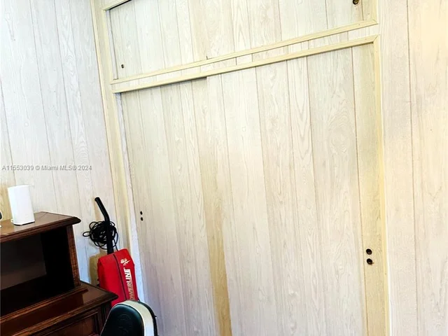 216 SW 1st St, Deerfield Beach FL 33441