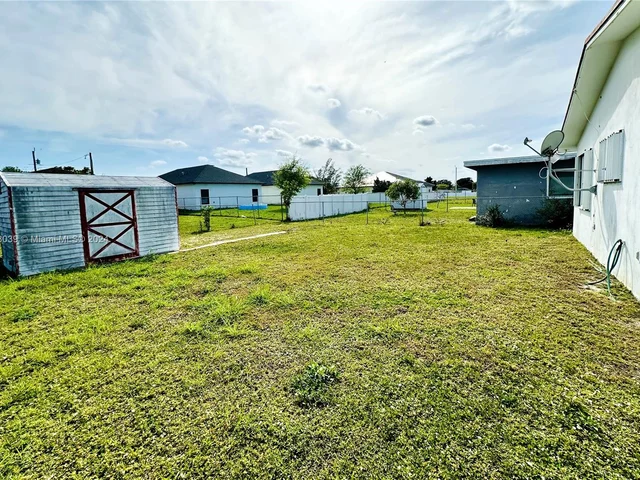 216 SW 1st St, Deerfield Beach FL 33441