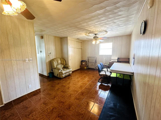 216 SW 1st St, Deerfield Beach FL 33441