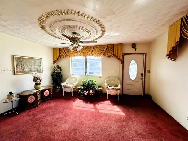 216 SW 1st St, Deerfield Beach FL 33441