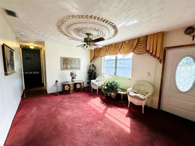 216 SW 1st St, Deerfield Beach FL 33441