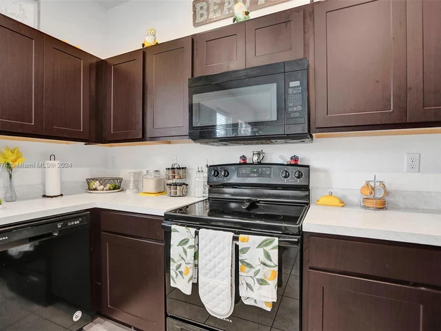 20810 NW 14th Ct, Miami Gardens FL 33169