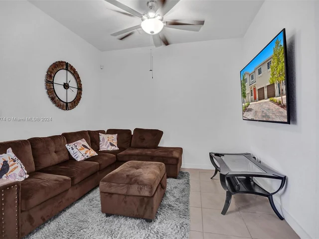 20810 NW 14th Ct, Miami Gardens FL 33169