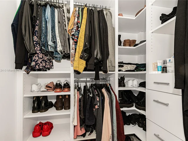 2981 NE 185th St # 1805, Aventura FL 33180