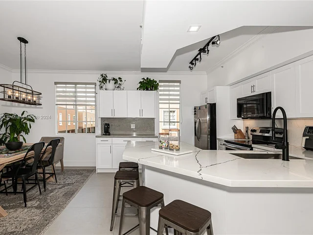 2981 NE 185th St # 1805, Aventura FL 33180