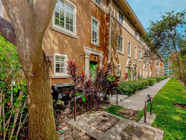 2981 NE 185th St # 1805, Aventura FL 33180