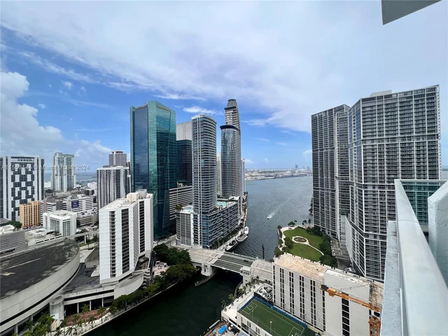 41 SE 5th St # 2003, Miami FL 33131