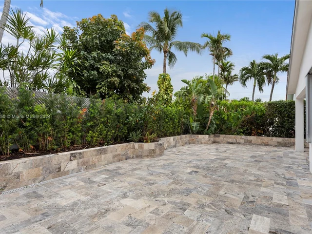 9073 Dickens Ave, Surfside FL 33154