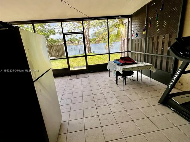 8900 Palm Tree Ln # 8900, Pembroke Pines FL 33024