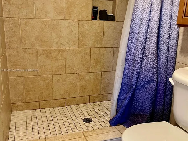 8900 Palm Tree Ln # 8900, Pembroke Pines FL 33024