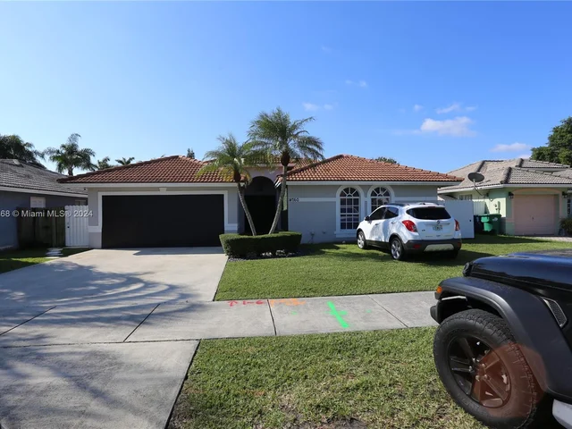 14760 SW 176th St, Miami FL 33187