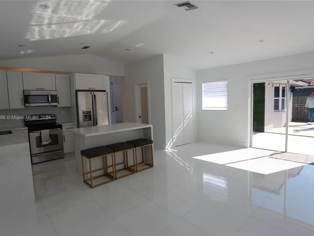 14760 SW 176th St, Miami FL 33187