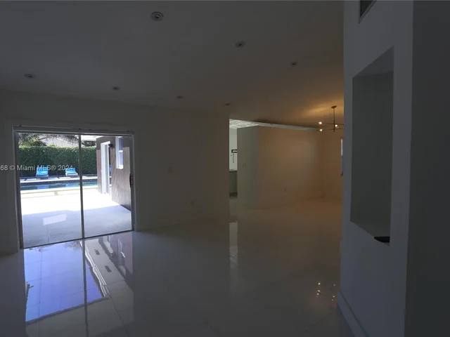 14760 SW 176th St, Miami FL 33187