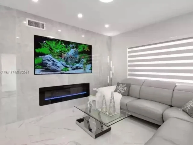 3172 SW 2nd St # 3172, Miami FL 33135