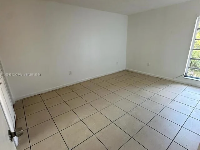 4715 NW 7th St # 2, Miami FL 33126