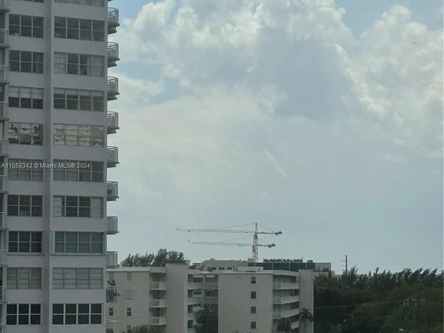 2750 NE 183rd St # 503, Aventura FL 33160