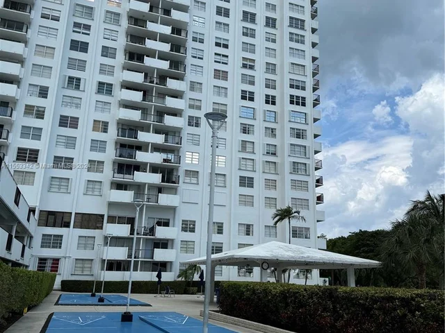 2750 NE 183rd St # 503, Aventura FL 33160