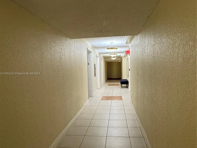 2750 NE 183rd St # 503, Aventura FL 33160