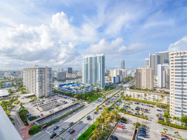 1980 S Ocean Dr # 18K, Hallandale Beach FL 33009