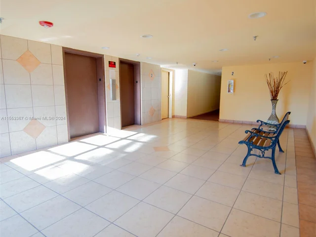 9686 Fontainebleau Blvd # 201, Miami FL 33172