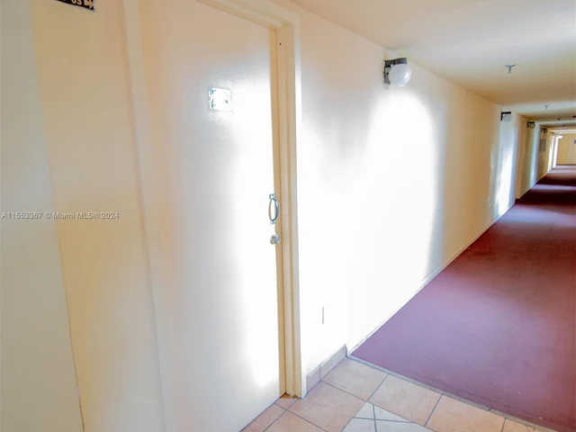 9686 Fontainebleau Blvd # 201, Miami FL 33172